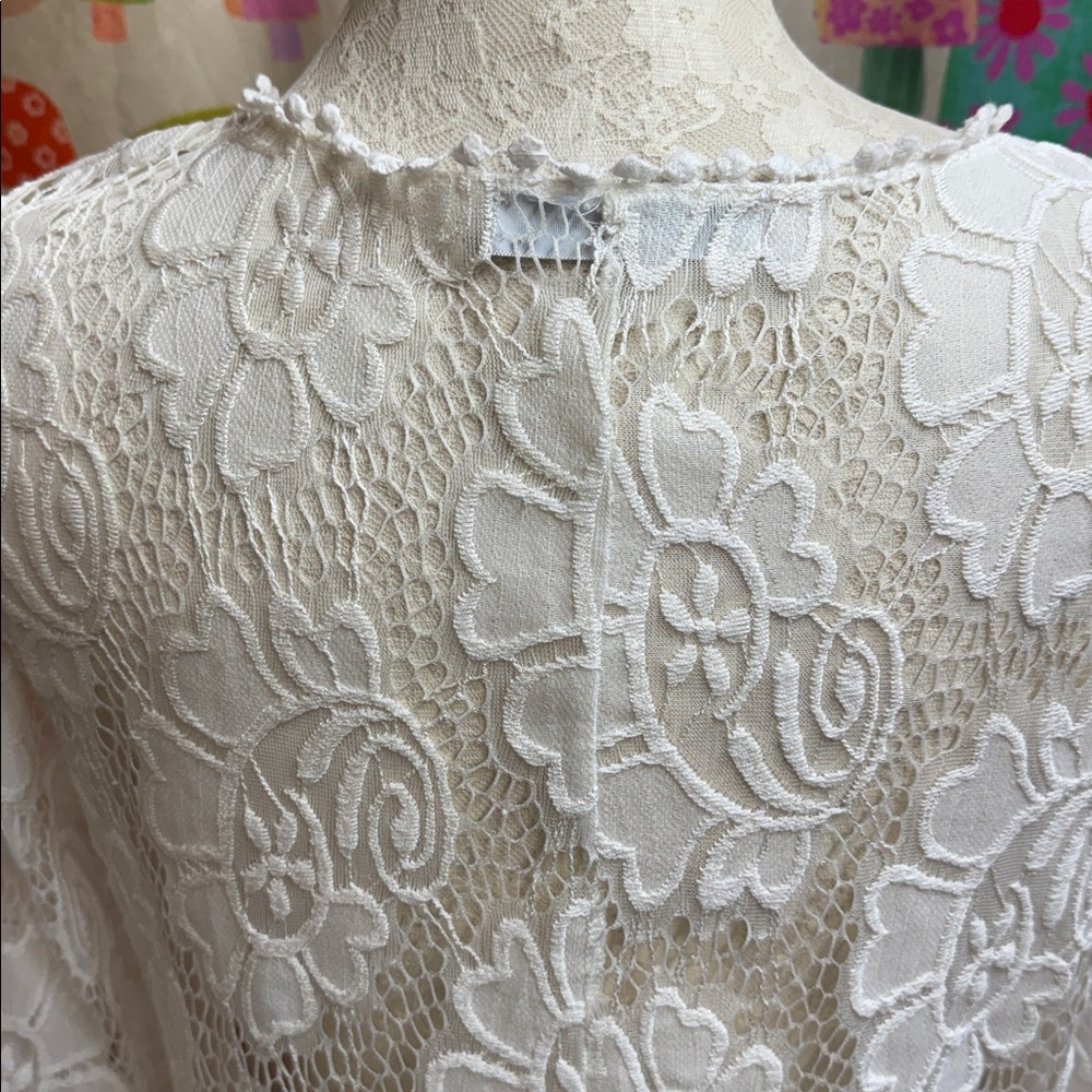 Mahina L/S Lace Cover Up. Large - Picture 7 of 9